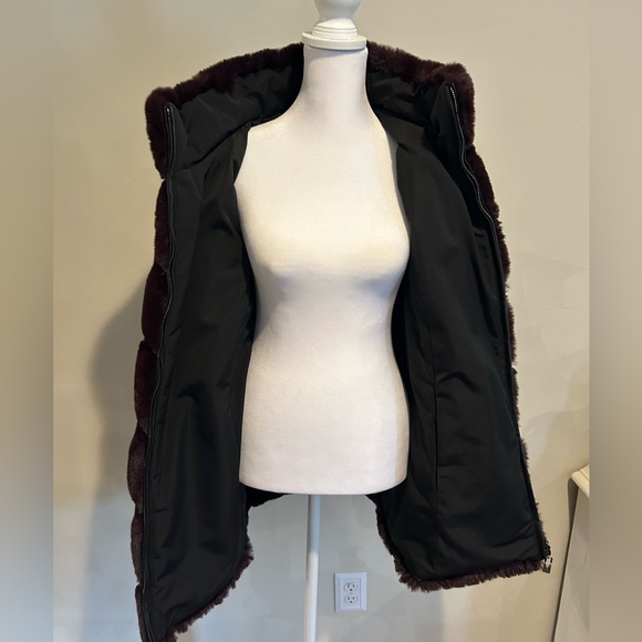 Via Spiga reversible faux fur coat- NWOT SIZE M - Picture 9 of 9